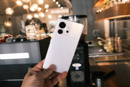 Thời trang Hi-tech - "Siêu phẩm" có camera 200MP, sạc 180W, giá bằng 1/3 Galaxy S22 Ultra