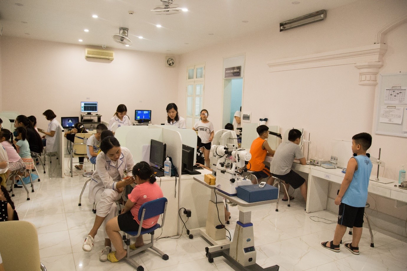 Bệnh viện mắt quốc tế Việt - Nga: điểm đến uy tín chăm sóc "cửa sổ tâm hồn" của mọi nhà - 2