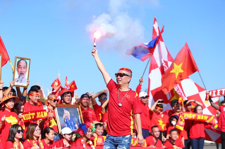Trực tiếp bóng đá Lào - Việt Nam: Văn Thanh ấn định chiến thắng đậm đà (AFF Cup) - 35