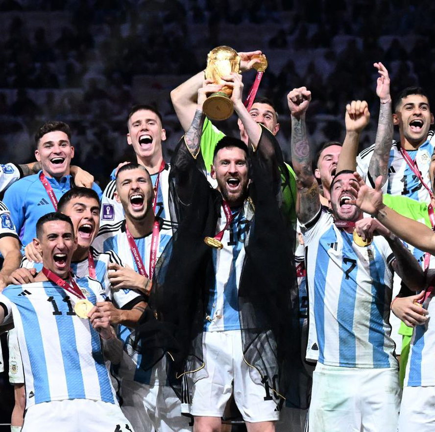 Nhiều huyền thoại bóng đá Brazil và thế giới cũng đều tán dương Messi và Argentina