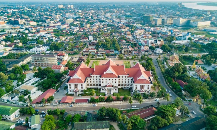 GDP bình quân đầu người của Lào khoảng 2551 USD.&nbsp;
