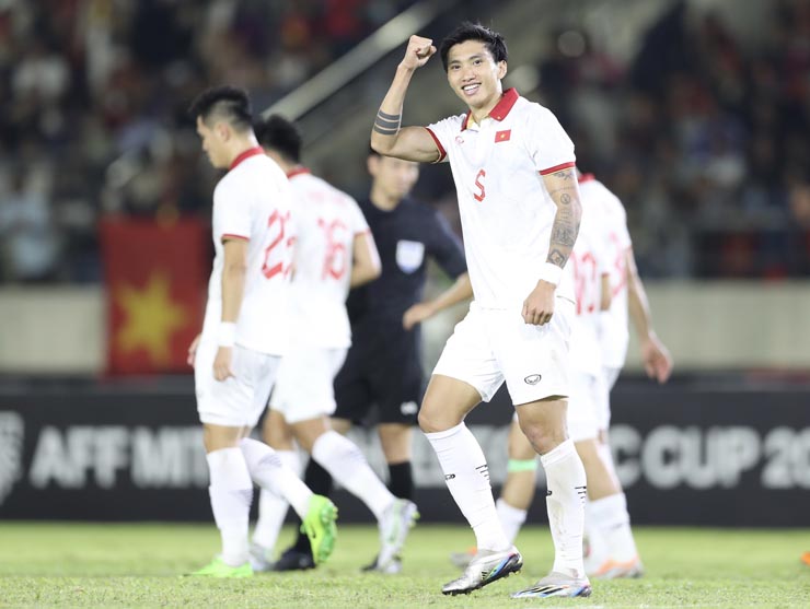 Trực tiếp bóng đá Lào - Việt Nam: Văn Thanh ấn định chiến thắng đậm đà (AFF Cup) - 20