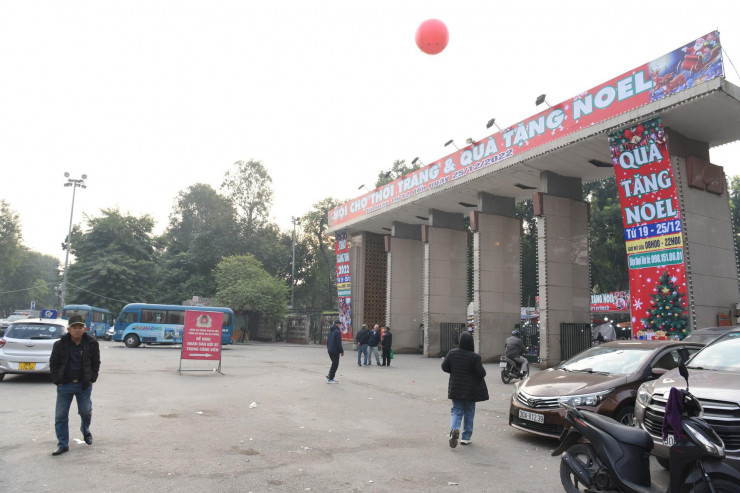 Hà Nội bắt đầu hạ rào công viên Thống Nhất - 12