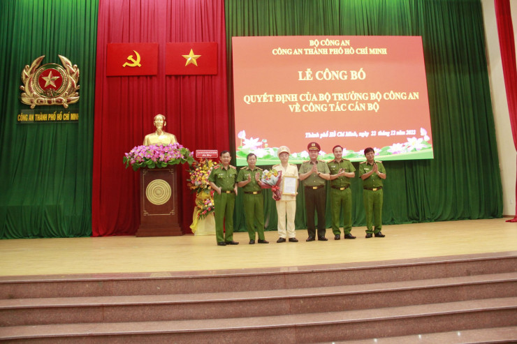 Đại tá Lê Quang Đạo nhận quyết định bổ nhiệm