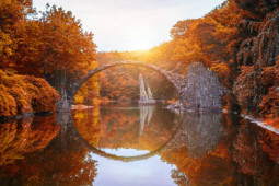 Media - Khám phá bí ẩn "Cầu Quỷ" nổi tiếng ở Đức