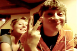 Pháp luật - Thi thể cô nữ sinh xinh đẹp trên giường: Chàng trai hoàn hảo