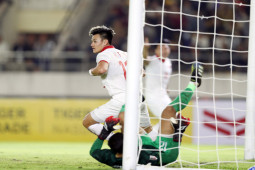 Bóng đá - Hậu vệ ĐT Việt Nam lên tiếng về pha ăn mừng "lạ" ở trận thắng Lào