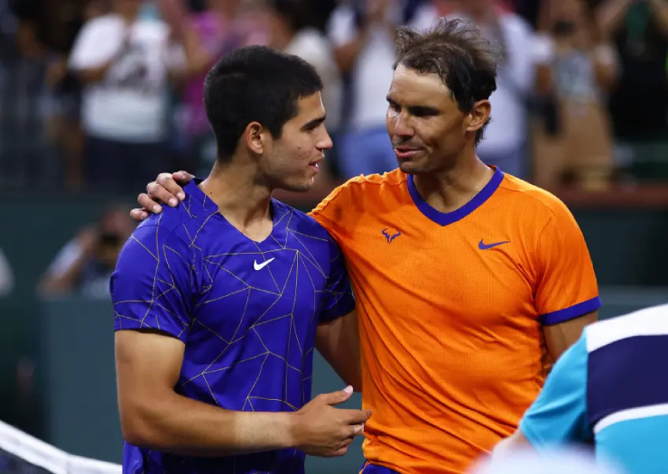 Alcaraz (áo xanh) và Nadal (áo cam) giúp Tây Ban Nha thống trị tennis đơn nam 2022