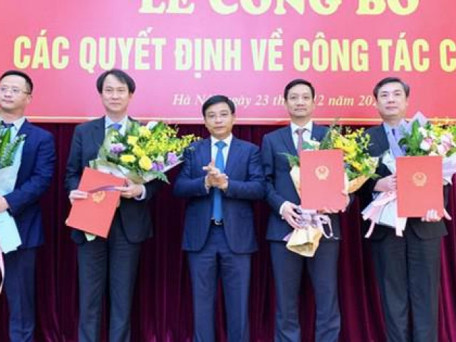 Tin tức trong ngày - Bộ trưởng GTVT Nguyễn Văn Thắng điều động, bổ nhiệm nhiều nhân sự quan trọng