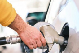 Thị trường - Tiêu dùng - Giá xăng có thể tăng mạnh trong năm 2023