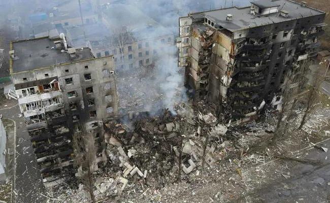 Một tòa nhà bị phá hủy trong chiến sự ở Ukraine. Ảnh: GettyImages