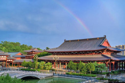 Du lịch - Ngôi chùa lớn nhất Trung Quốc, đi bộ mỏi chân chưa hết, bất ngờ trước cảnh sắc bên trong