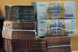 Kinh doanh - Ngân hàng điều chỉnh mạnh lãi tiết kiệm, lãi huy động cao nhất là bao nhiêu?