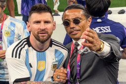 Đàn ông - Cái "kết đắng" của thánh rắc muối sau khi khiến Messi khó chịu