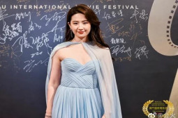 Thời trang - "Nữ thần" Lưu Diệc Phi biến thành "bà thím phát tướng" vì bộ đầm này