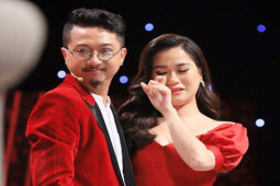 Đời sống Showbiz - Sao nữ muốn tu tại gia năm 40 tuổi: Được Trường Giang dìu dắt, bật khóc khi nhắc đến hôn nhân với chồng hơn 7 tuổi