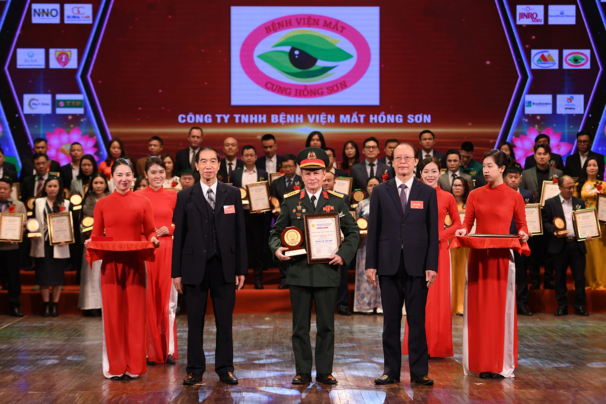 Bệnh Viện Mắt Hồng Sơn được vinh danh Top 10 Dịch Vụ được người Việt tin dùng năm 2022 - 5