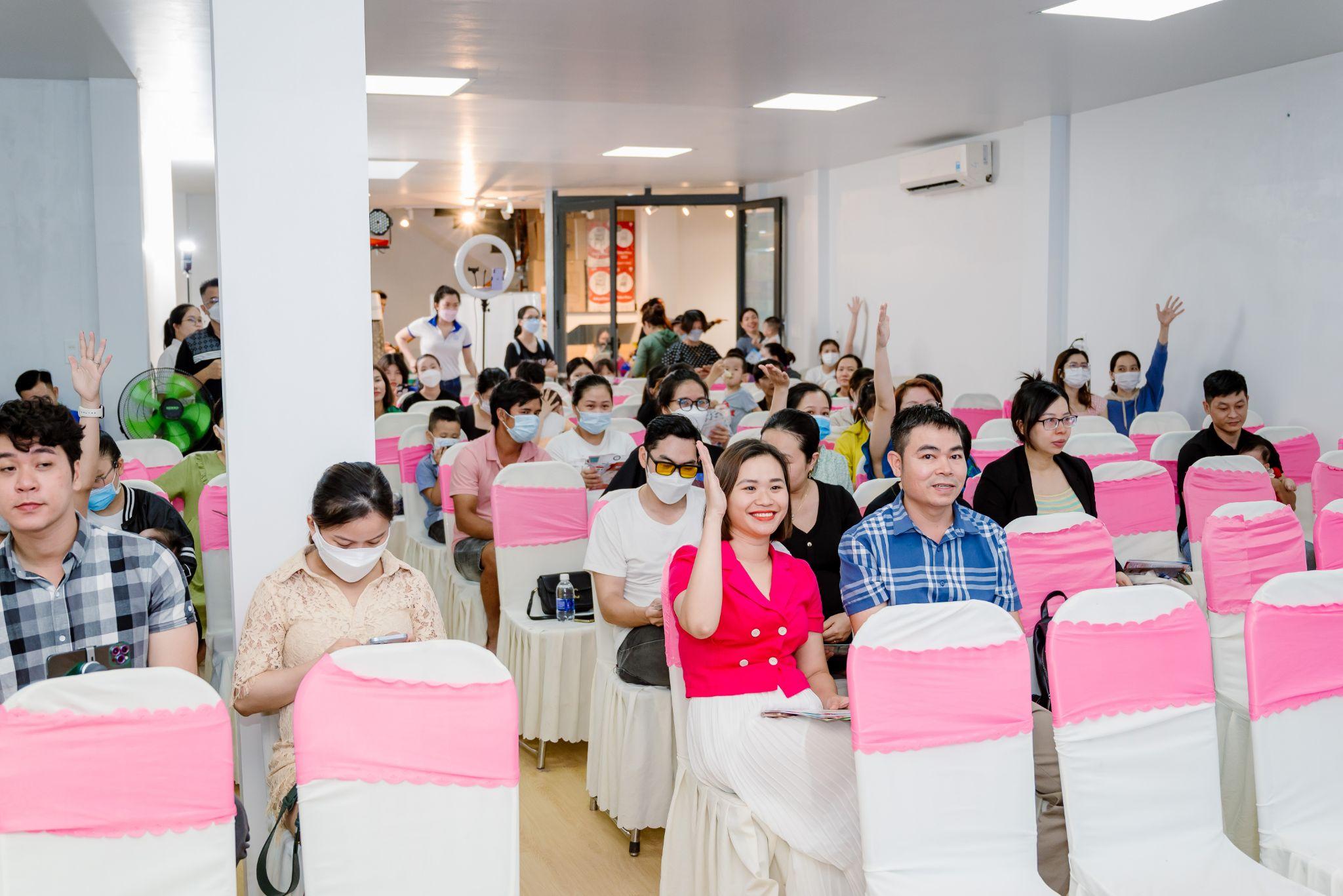 Gần 1000 ba mẹ tham gia Hội thảo tiền sản và Đo vi chất miễn phí tại Đồng Nai - 1