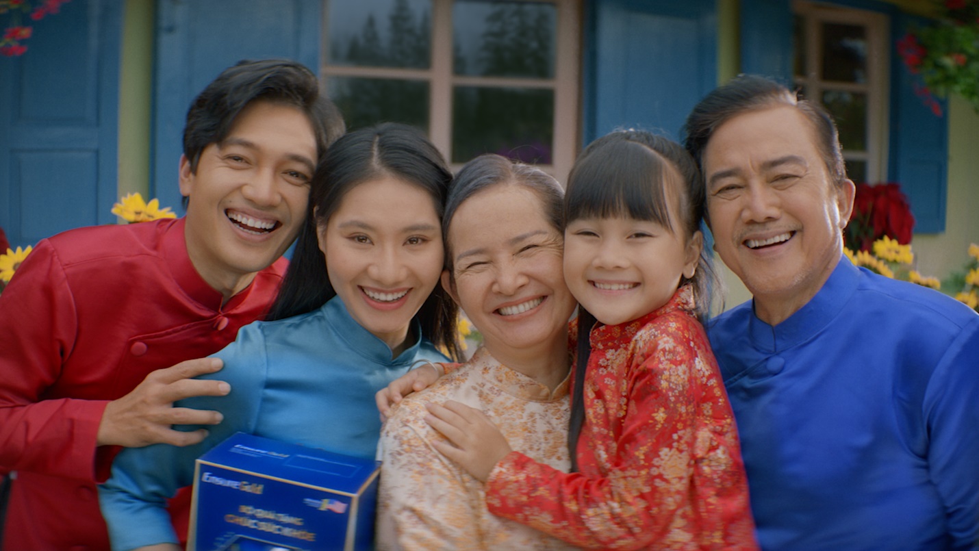 Cách yêu thương thầm lặng của cha mẹ trong ngày Tết - 3