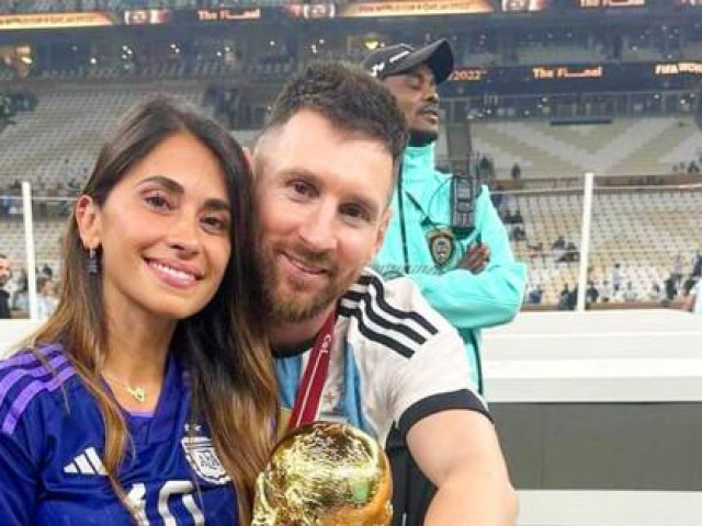 Thế giới - Vợ của Messi sẽ bị FIFA trừng phạt?