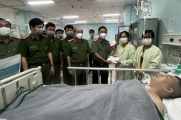 Pháp luật - Phó trưởng Công an phường bị đâm trọng thương khi làm nhiệm vụ