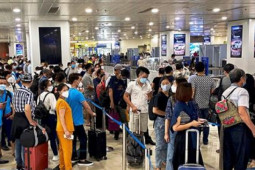 Tin tức trong ngày - Hành khách đi nhầm máy bay tại Tân Sơn Nhất