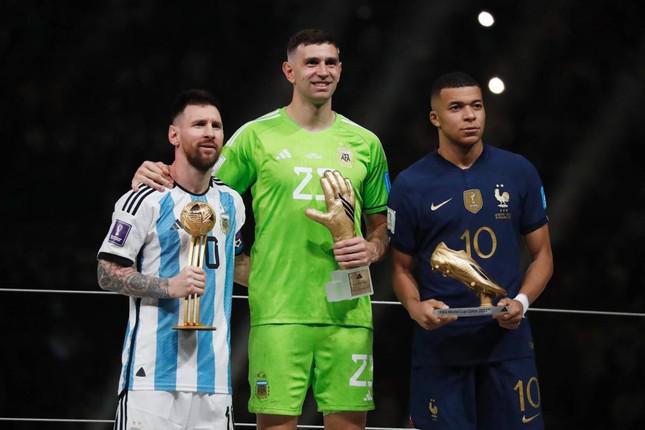 Bộ trưởng Pháp đòi tước danh hiệu vô địch thế giới của thủ thành tuyển Argentina - 1