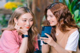 Thời trang Hi-tech - Loạt flagship Samsung đang giảm giá mạnh: Z Fold3 ngang giá S22 Ultra