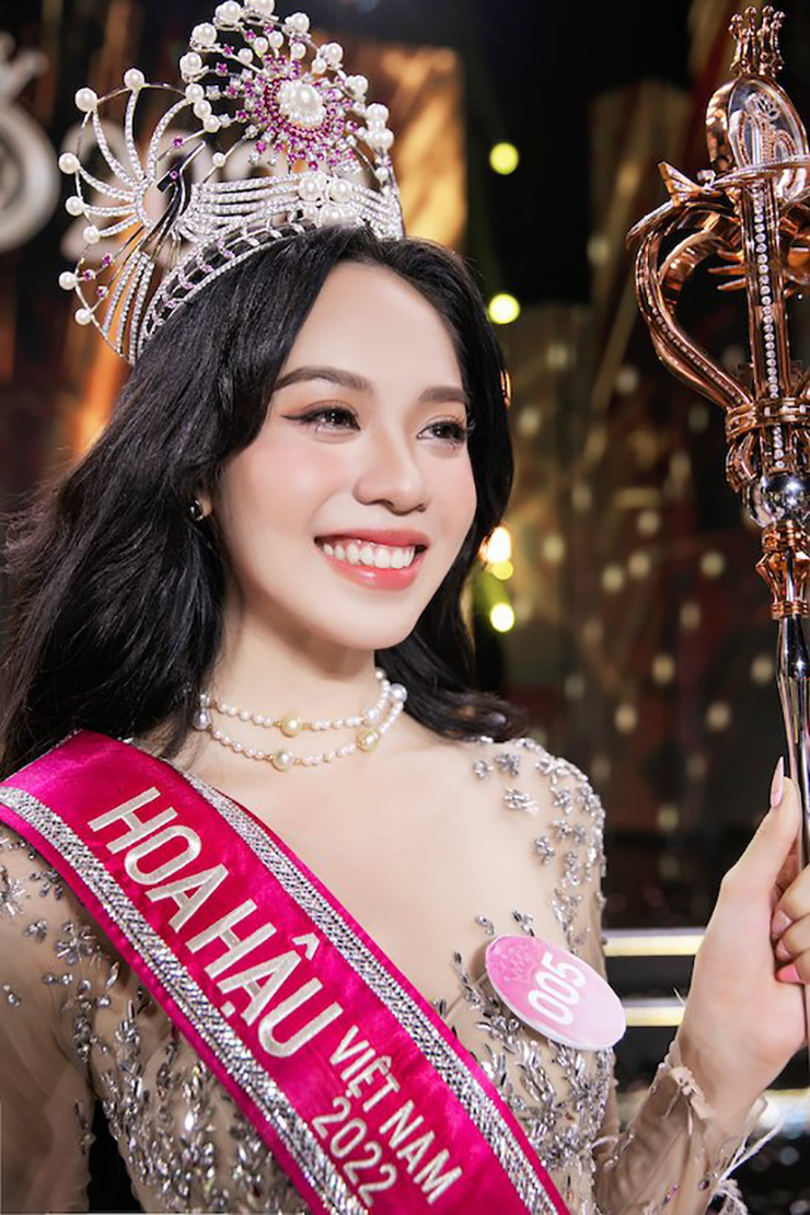 Như vậy, cuộc thi Hoa hậu Việt Nam 2022 đã kết thúc với việc tìm ra chủ nhân của những ngôi vị cao nhất.

