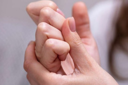 Sức khỏe đời sống - 7 thói quen âm thầm tàn phá xương khớp của nhiều bạn trẻ Việt, hãy điều chỉnh ngay để ngừa bệnh khi về già