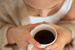 Mắc sai lầm này khi uống cà phê sẽ khiến bạn già đi trông thấy, rút ngắn tuổi thọ