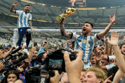 Bóng đá - Messi không được in lên tiền Argentina, fan ngã ngửa với hình xăm xấu nhất