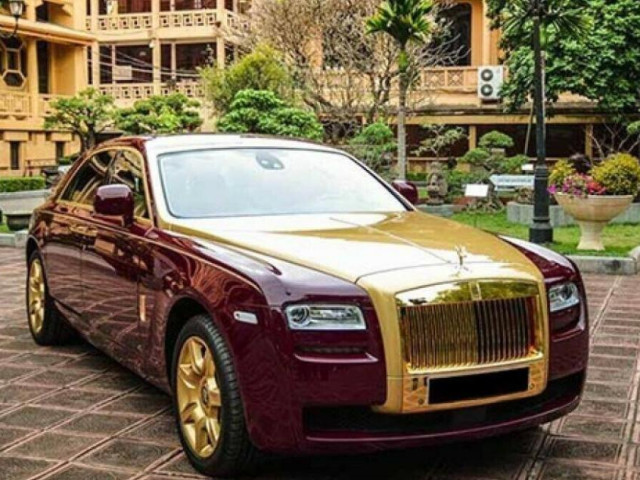 Tin tức ô tô - Rolls-Royce mạ vàng của ông Trịnh Văn Quyết lại tụt giá