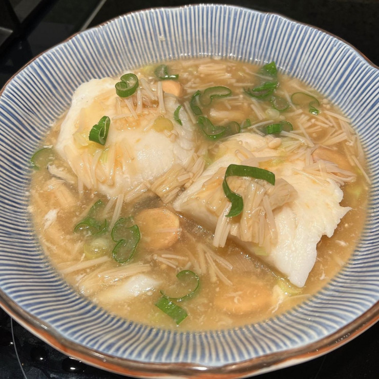 Học Tăng Thanh Hà cách nấu bún chả cá &#34;chuẩn như ngoài hàng&#34; - 4