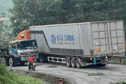 Tin tức trong ngày - Tổng cục Hải quan yêu cầu không thông quan xe quá tải