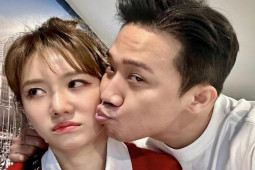 Đời sống Showbiz - Hari Won làm điều này với Trấn Thành trong clip mới, đập tan tin đồn ly hôn