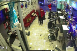 Thế giới - Thông tin mới vụ xả súng đẫm máu dẫn đến biểu tình bạo lực ở Paris