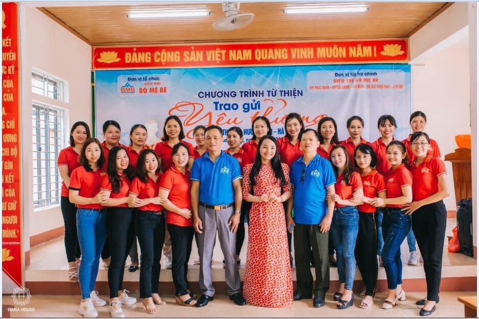 Tập thể Cán bộ, nhân viên Siêu thị Bố Mẹ Bé – 55b Hà Huy Tập