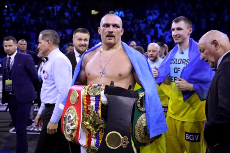 Usyk là tay đấm hay nhất 2022