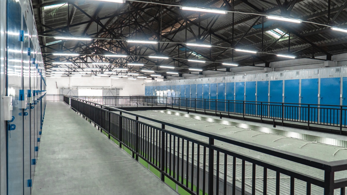 Linh hoạt gian kho: 186 gian kho với nhiều diện tích khác nhau giúp cá nhân linh động trong diện tích lưu trữ hàng hóa.