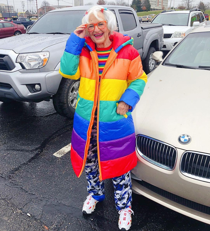 Chân dung fashionista U100 vẫn sành điệu, chất chơi - 2