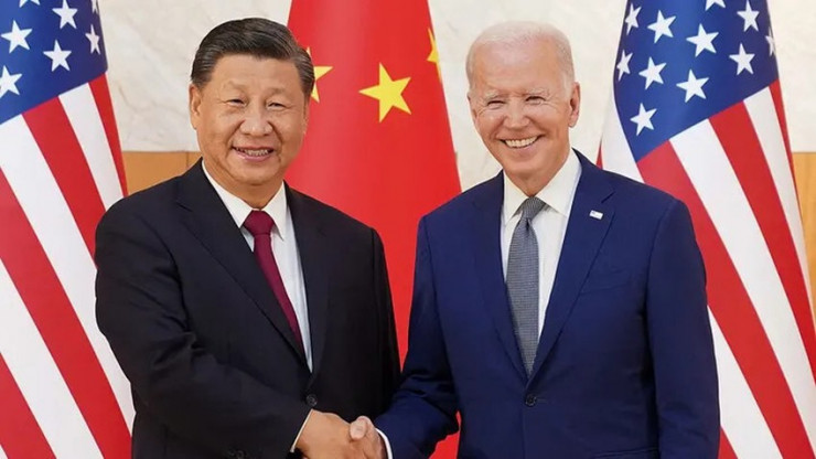 Tổng thống Mỹ Joe Biden gặp Chủ tịch Trung Quốc Tập Cận Bình bên lề Hội nghị thượng G20 ở đảo Bali (Indonesia) ngày 14-11. Ảnh: REUTERS
