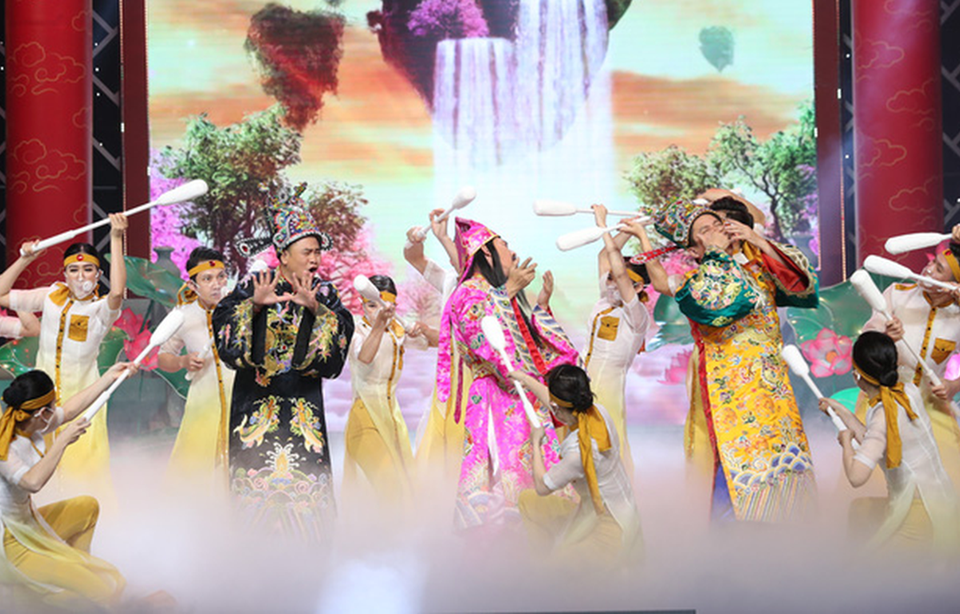 "Cá mập", "sao kê" và 1001 câu nói gây "sốt" trong Táo Quân - 1