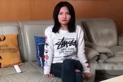 Clip hài hước - Anh chàng khóc ròng với cô vợ "sáng nắng chiều mưa"