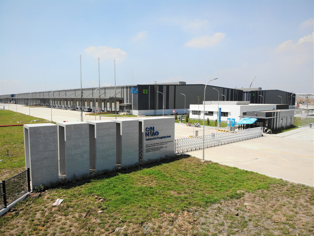 Cổng chính kho bãi Cainiao P.A.T Logistics Park