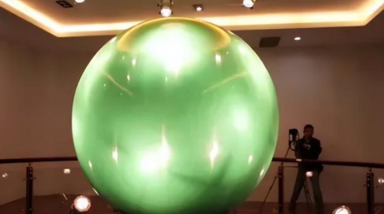 Mua mỏ hoang vớ được ngọc quý nặng 6 tấn, ai nhìn cũng sốc - 1