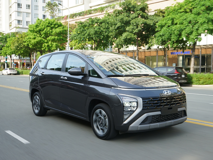 ​Trải nghiệm xe Hyundai Stargazer, tân binh trong phân khúc MPV - 14