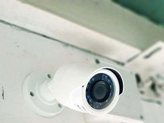 Phi thường - kỳ quặc - Người đàn ông lắp camera trong phòng con, ngờ đâu biết bí mật động trời của vợ
