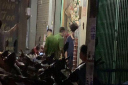 Pháp luật - Người đàn ông ở TP HCM chết cạnh khẩu súng và 1 bức thư