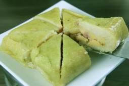 Ẩm thực - Hướng dẫn cách chọn bánh chưng ngon, an toàn cho ngày Tết